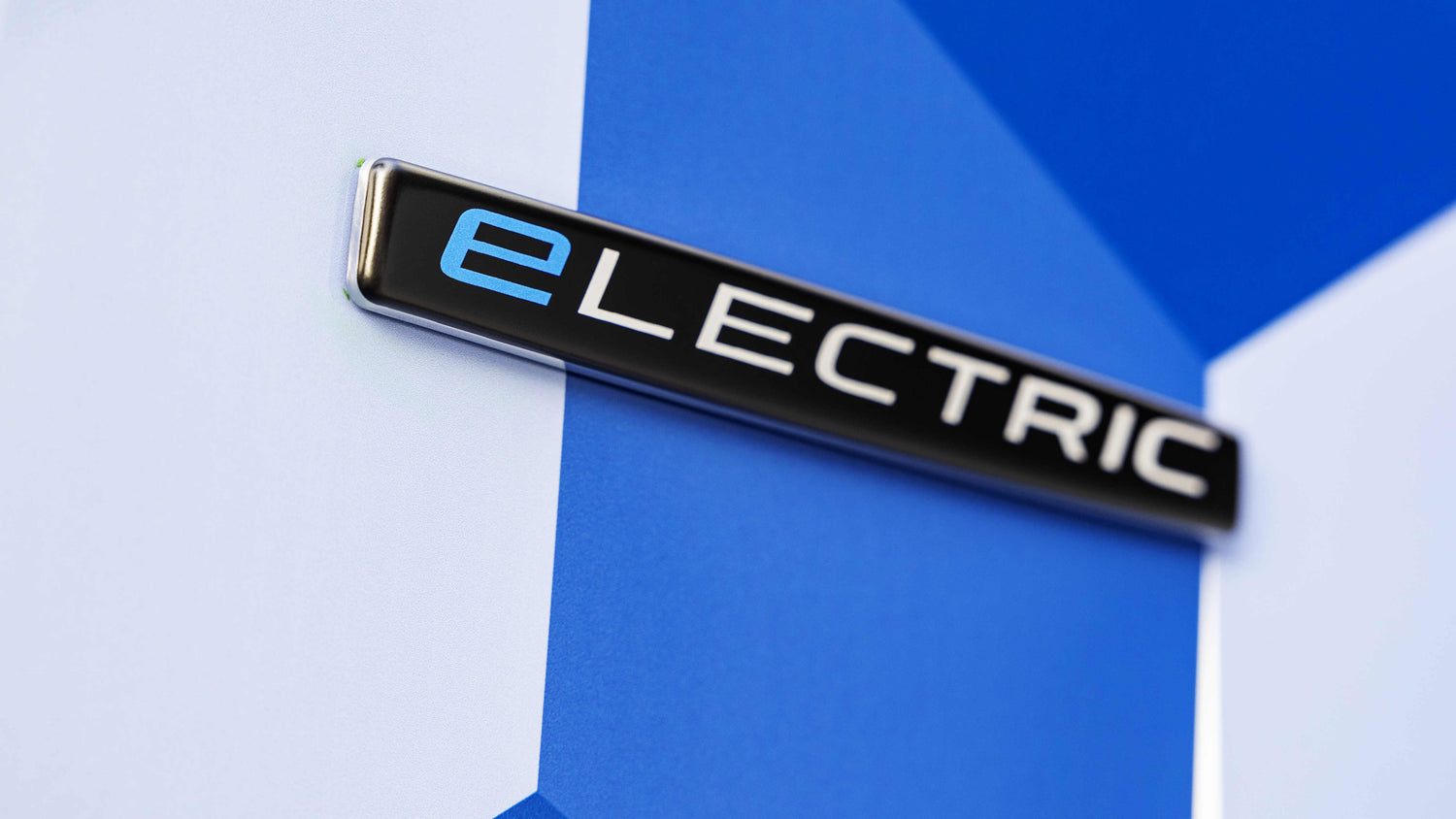 Fotografiertes Label eines Elektrischen Fahrzeuges