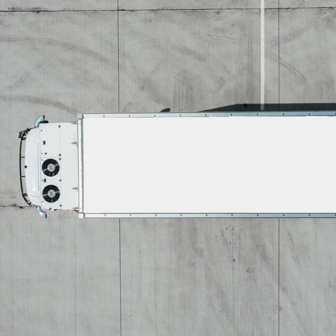 Luftansicht Kiesling Kühlkoffer auf LKW 