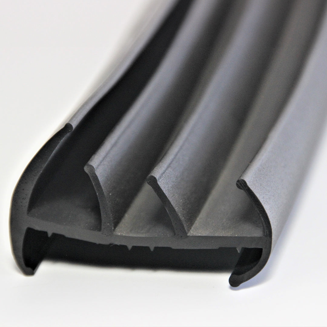 Querschnitt von einer 60mm Türdichtung für einen GFK Kühlaufbau