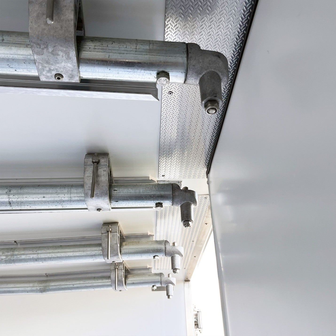 Aluminum End Piece for Steel Tube Track