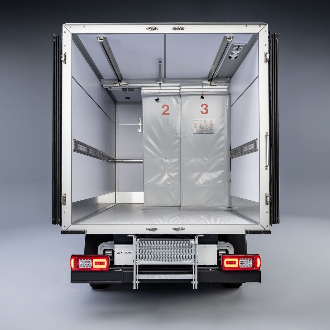 Innenansicht Kühltransporter Cooler Flitzer mit Trennwand Cool Slide